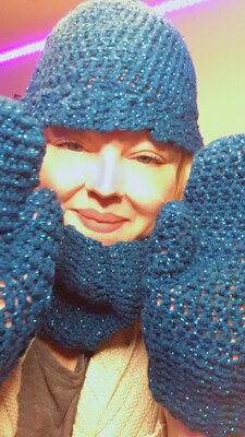 Crochet Hat Cowl and Mitten Set In Sparkle Teal For Her, Crochet Bucket Hat, Crochet Cowl, Mittens For Winter, Womens Winter Accessory Set - image2